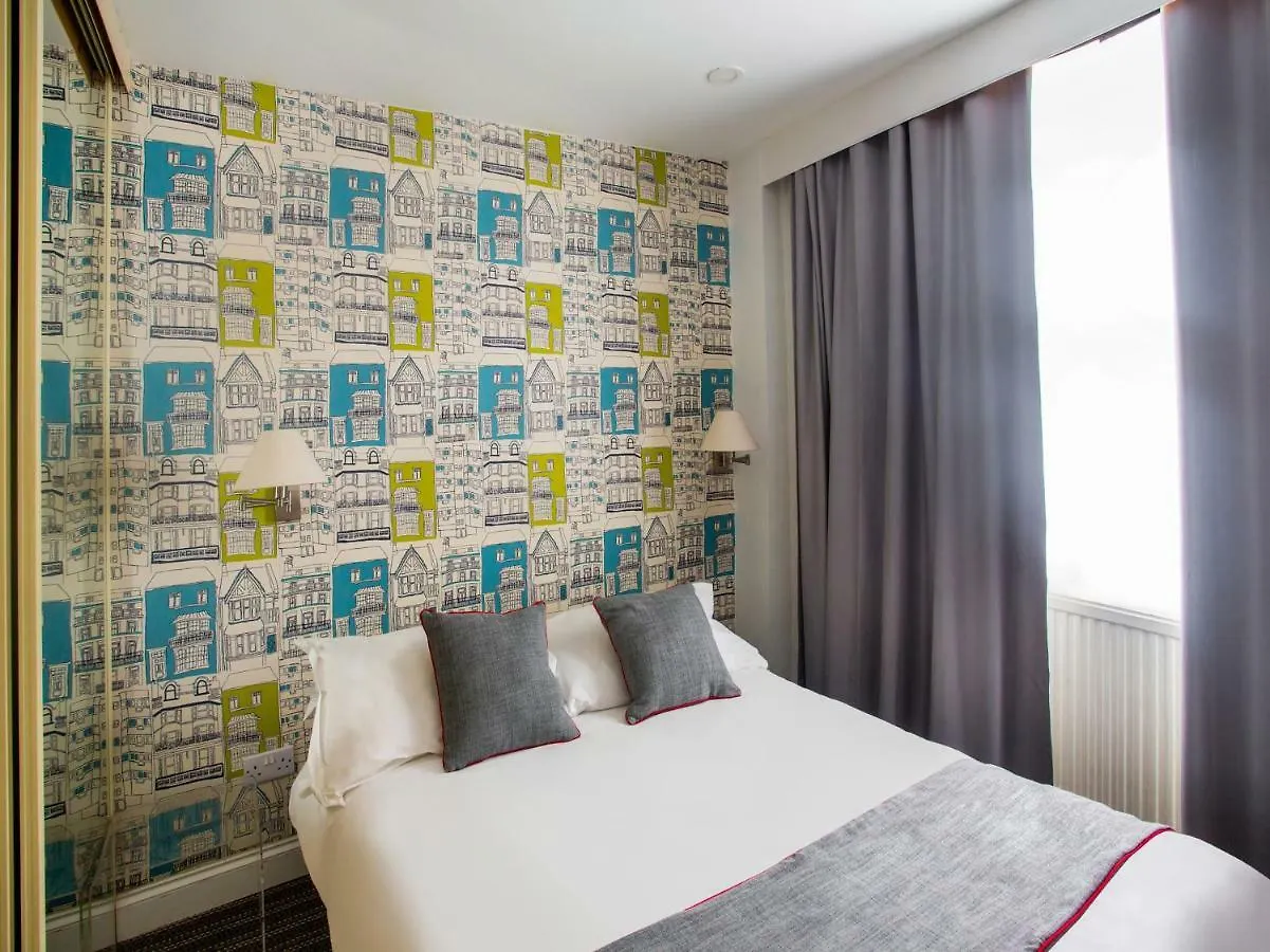 Oyo Lifestyle Hotel Sea Breeze 브라이턴 게스트하우스